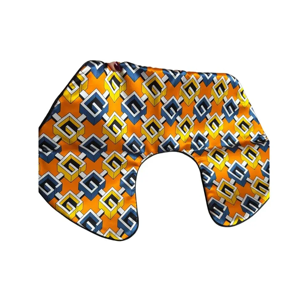 Gucci NWT Orange Silk Geometric G Cubed Travel Neck Pillow w/ Pouch - Picture 2 of 6
